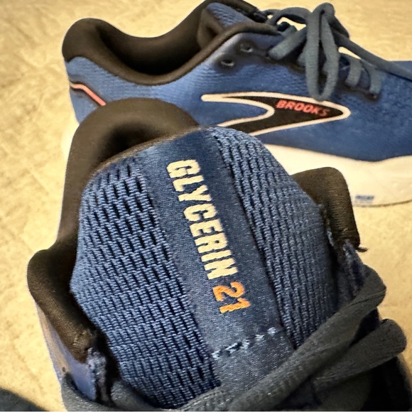 Women's Brooks Glycerin 21 Size 8.5W. - Picture 7 of 10